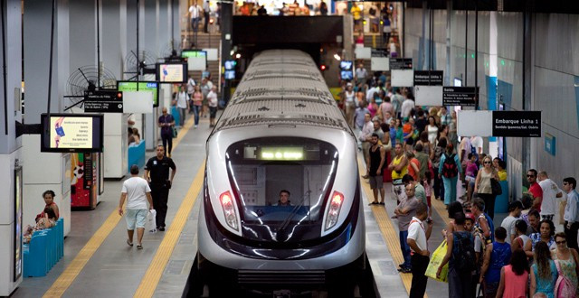 Plataforma do Metrô de Botafogo