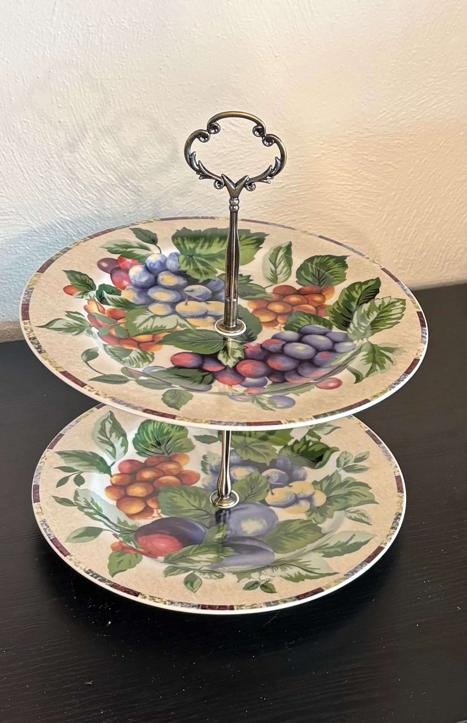 2-Tiered Fruit Tray