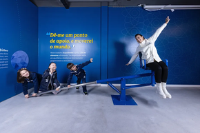 Tecnologia e projetos inovadores transformam metodologias de educação nas salas de aula.