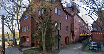 CLASSY CLEANING SUPER HOSTS  COMMERCIAL CLEANERS WE HOLD COMMERCIAL CONTRACTS   in Florida and Connecticut