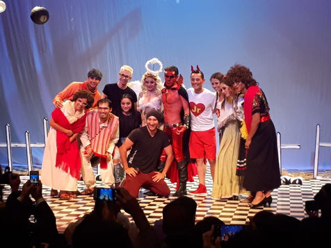 TODO UN ÉXITO ¡QUÉ SHOW DE PASTORELA! EN EL TELÓN DE ASFALTO