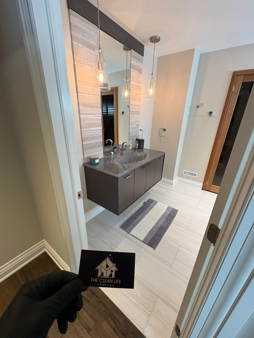 deep clean spa bathroom