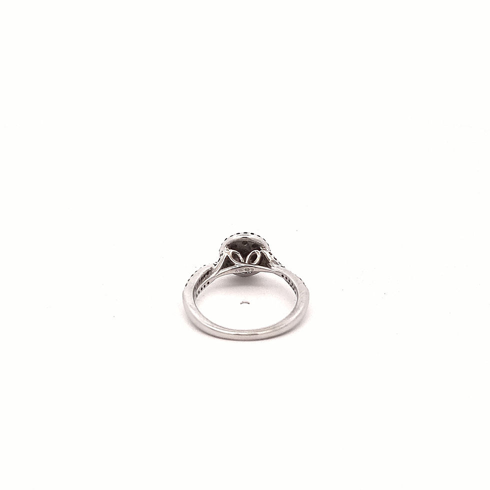 Thumbnail: Platinum Diamond Cluster Ring