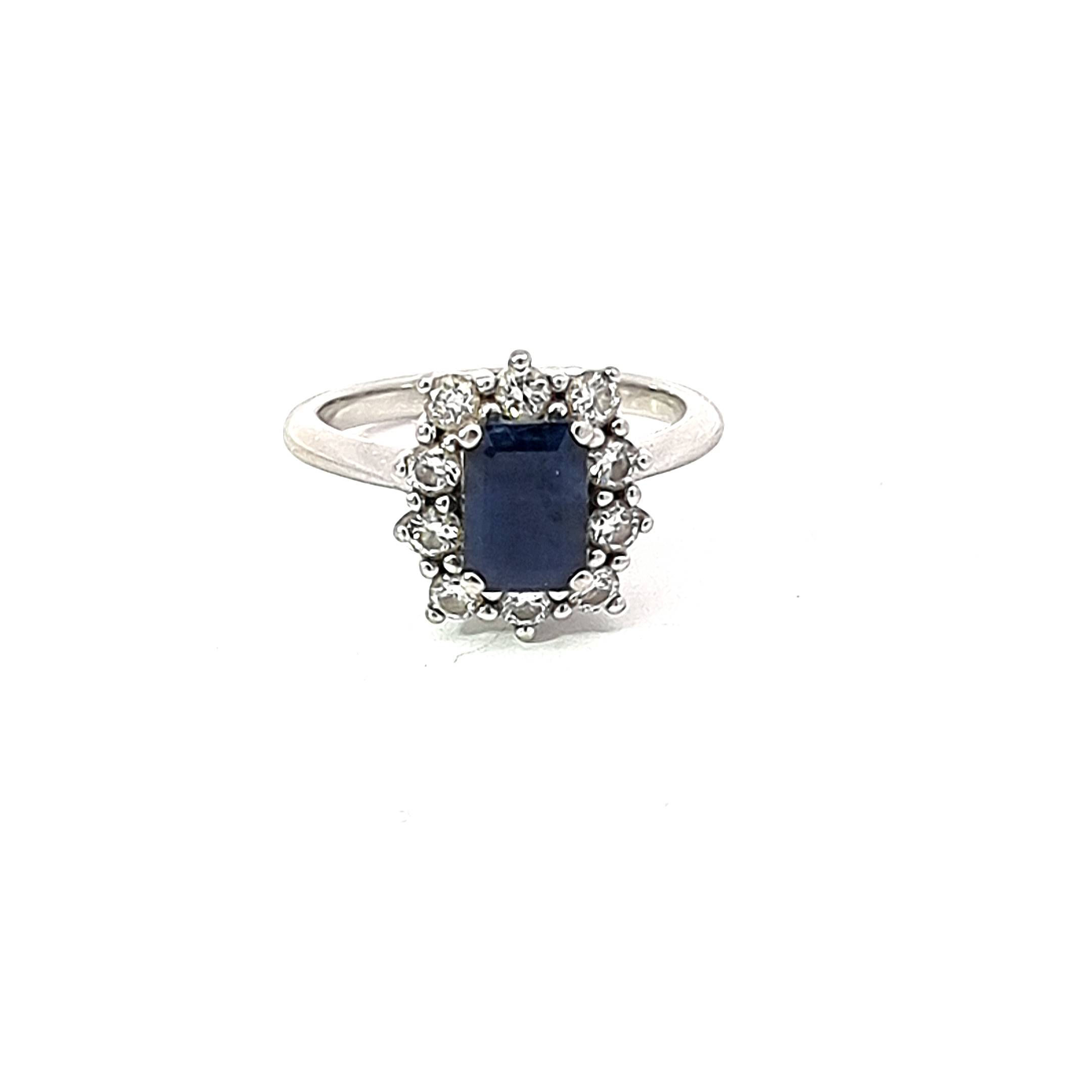 18ct White Gold Sapphire & Diamond Ring