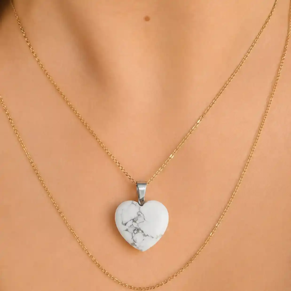 Pendentif en forme de coeur Howlite - calme le mental et favorise la sérénité