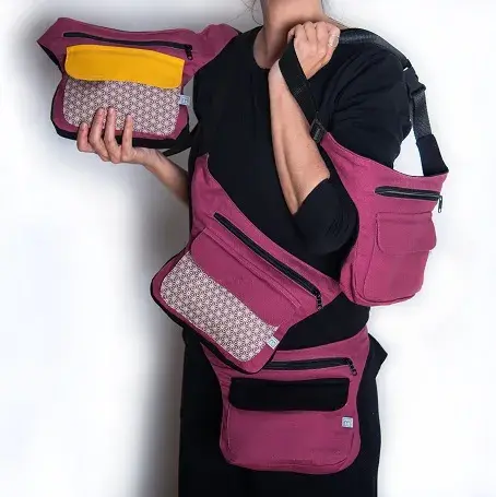 Miniatura: Riñoneras bandoleras de colores rosa oscuro