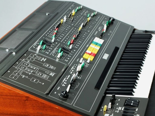 Un Yamaha CS-80 atribuido a Vangelis bate el récord histórico al venderse por más de 480.000 euros