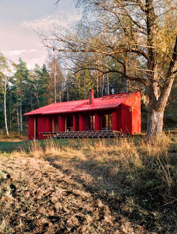 Fromms Lada-tiny-house-rouge-de-falun.jpeg