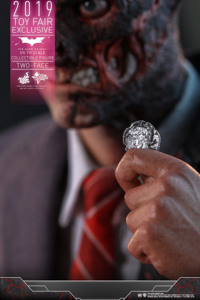 Thumbnail: MMS546 - The Dark Knight- 1/6th scale Two Face 雙面人 [Toy Fair Exclusive]