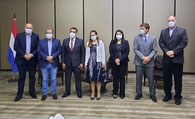Ministros de Hacienda que acompañaron la Reforma Educativa debatieron sobre el Proyecto de Transformación Educativa