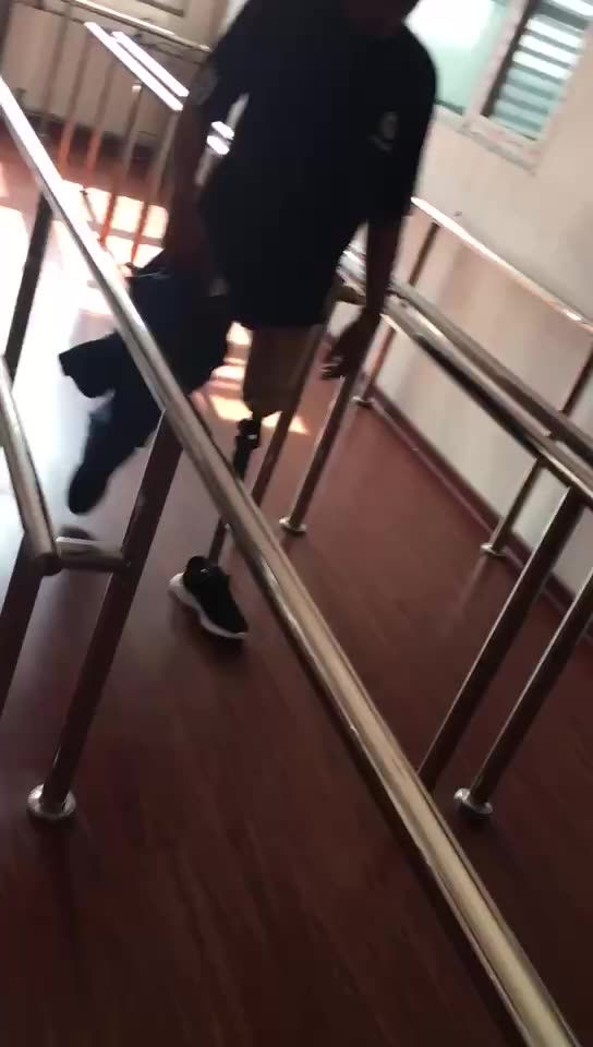 Artificial Lower Limbs Prosthetic Four Bar pneumatic Knee Joint Prosthetic Knee