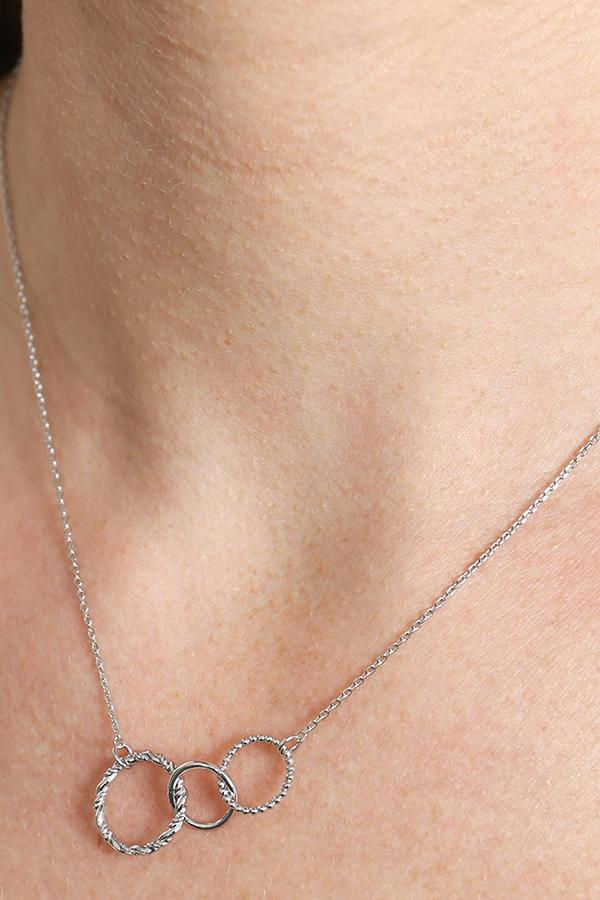Inb131 - Brass Three Ring Link Necklace