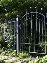 Custom Gates Installation