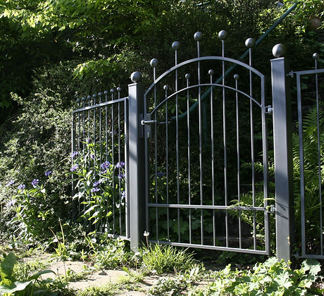 Custom Gates Installation