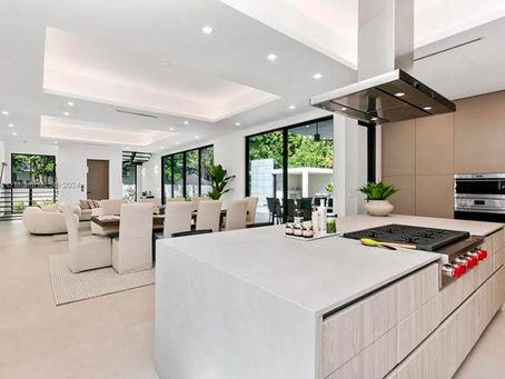 The Essential Guide to Custom Kitchen Cabinetry: Design, Function, and Long-Term Value