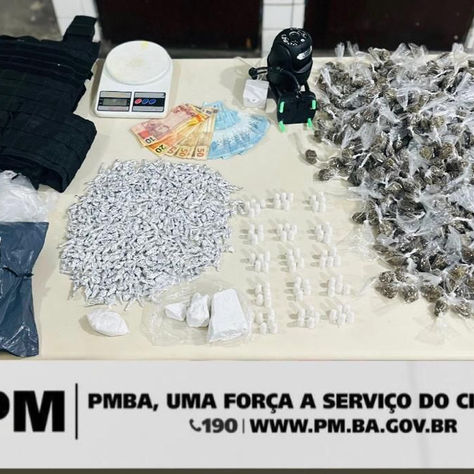 PETO apreende grande quantidade de drogas e prende suspeito em flagrante em Urbis II