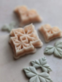 Nouveau Rose Leaf Cutter
