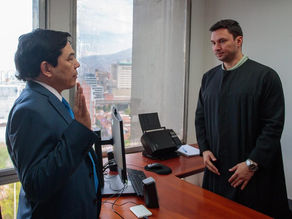 Óscar Hurtado Pérez se posesionó como alcalde (e) de Medellín