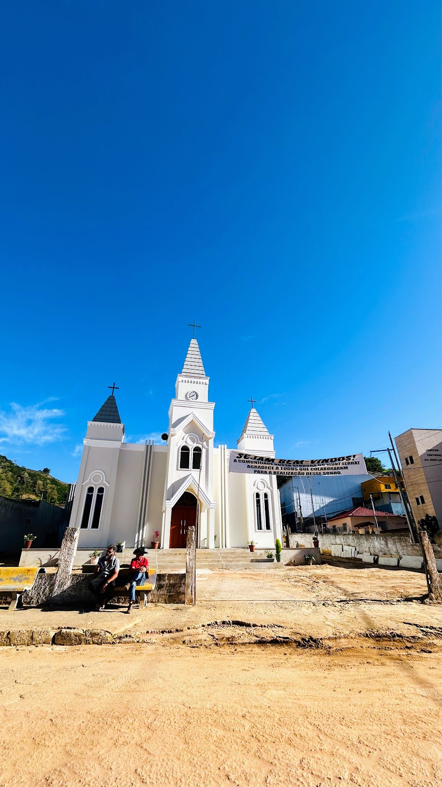 Igreja Católica de Imbiruçu, distrito de Mutum, em Minas Gerais. 