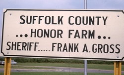 honor farm sign