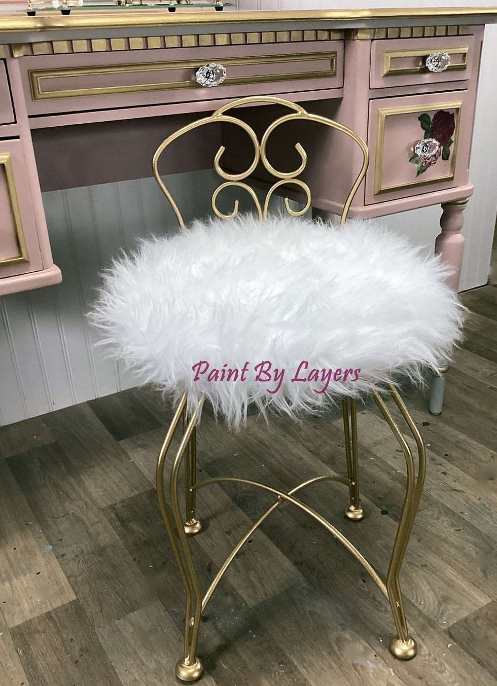 Thumbnail: Pink Bedroom Vanity Table, Vanity with Tri-fold Mirror and Chair, Pink & Gold