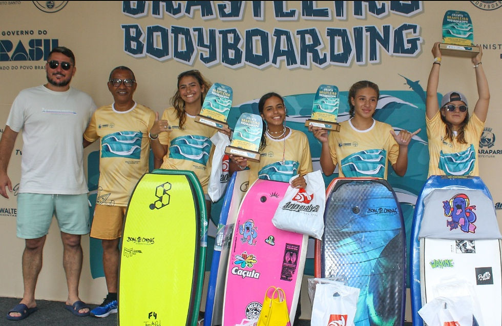 Pódio feminino de 2025 com Manuella em 1º e Melissa em 2º lugar - Foto Heriberto Simões