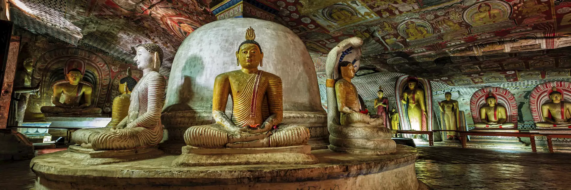 iStock_000091236175_Dambulla_Cave_Temple.webp