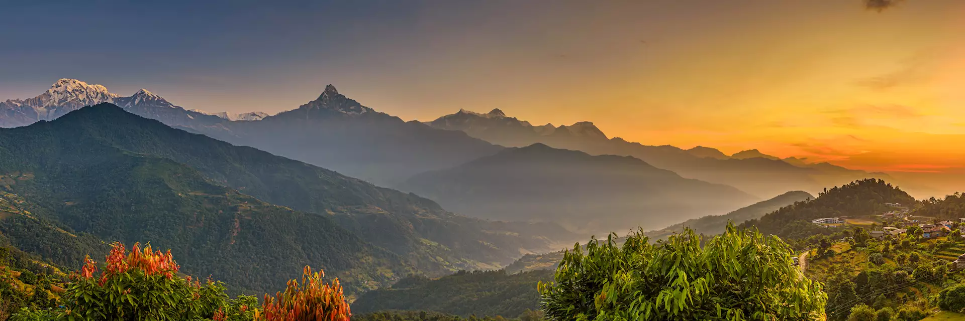 gi_504329004_himalaya_sunrise_pokhara_3000x1000.webp