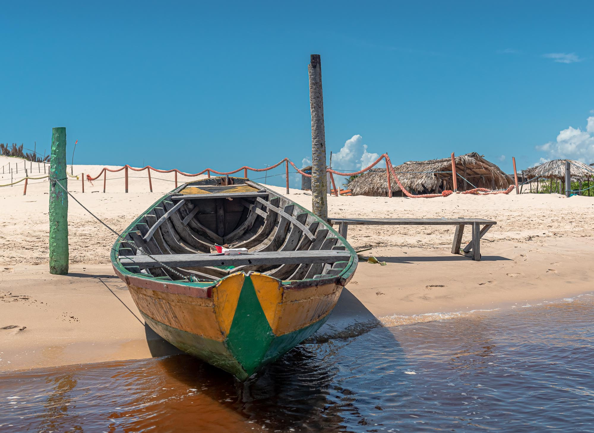 Barco na praia I - Caburé - Lençóis Maranhenses