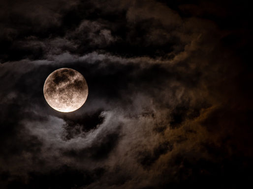 O Ego Solar e a Jornada Rumo ao Ego Lunar: o caminho para a completude
