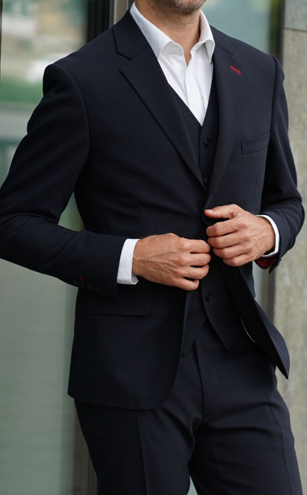 One Elegant Suit that Works for Every Occasion 5 Design Tips