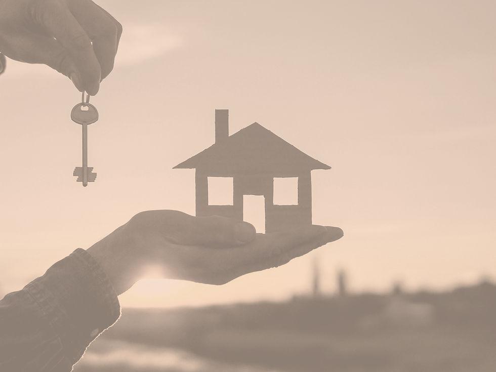 Ohio homeowner meeting with an estate planning attorney to discuss placing a home in a revocable living trust