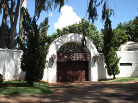 A Palhaçada da Casa da Dinda