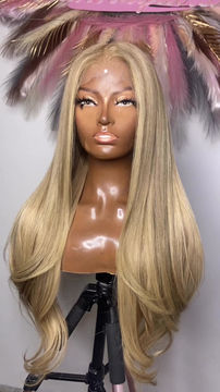 Thumbnail: CRÉME DE LA CRÉME DREAM GIRL