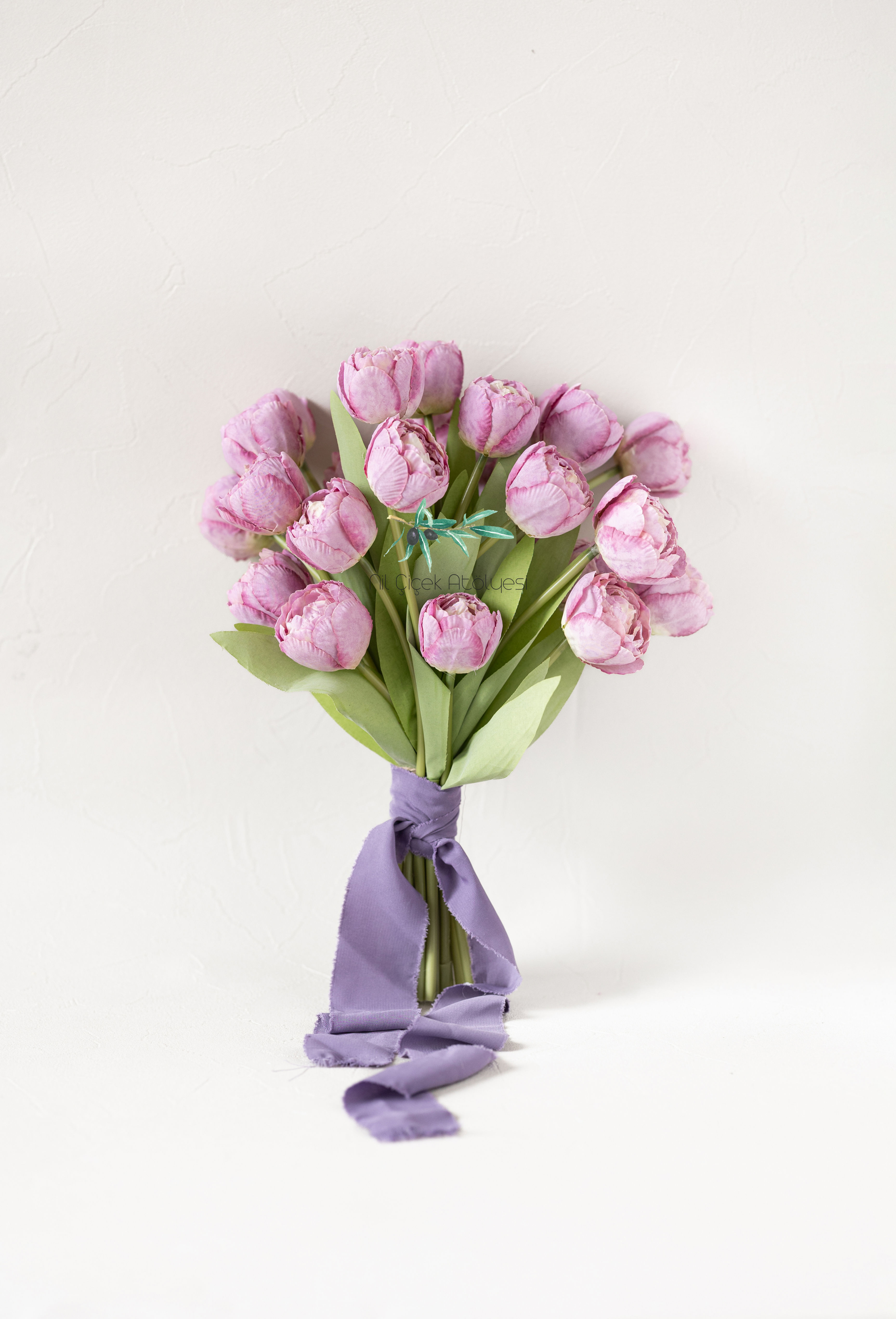 Mor Dağ Lalesi Gelin Buketi