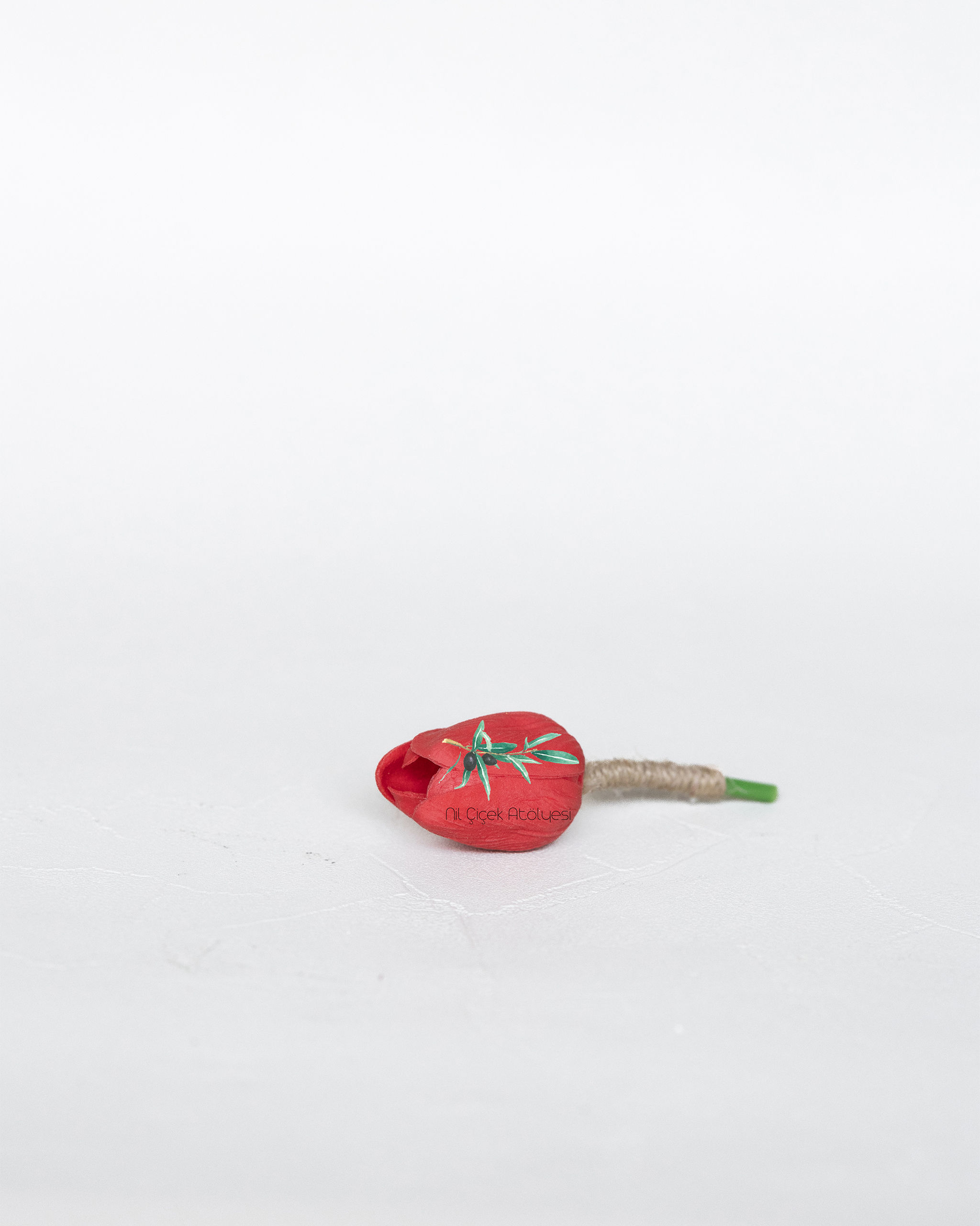 Kırmızı Gelin Buketi Ve Damat Yaka Çiçeği