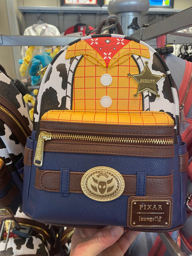 ラウンジフライ loungefly トイストーリー PIXAR リュック ラウンジフライ loungefly トイストーリー PIXAR リュック