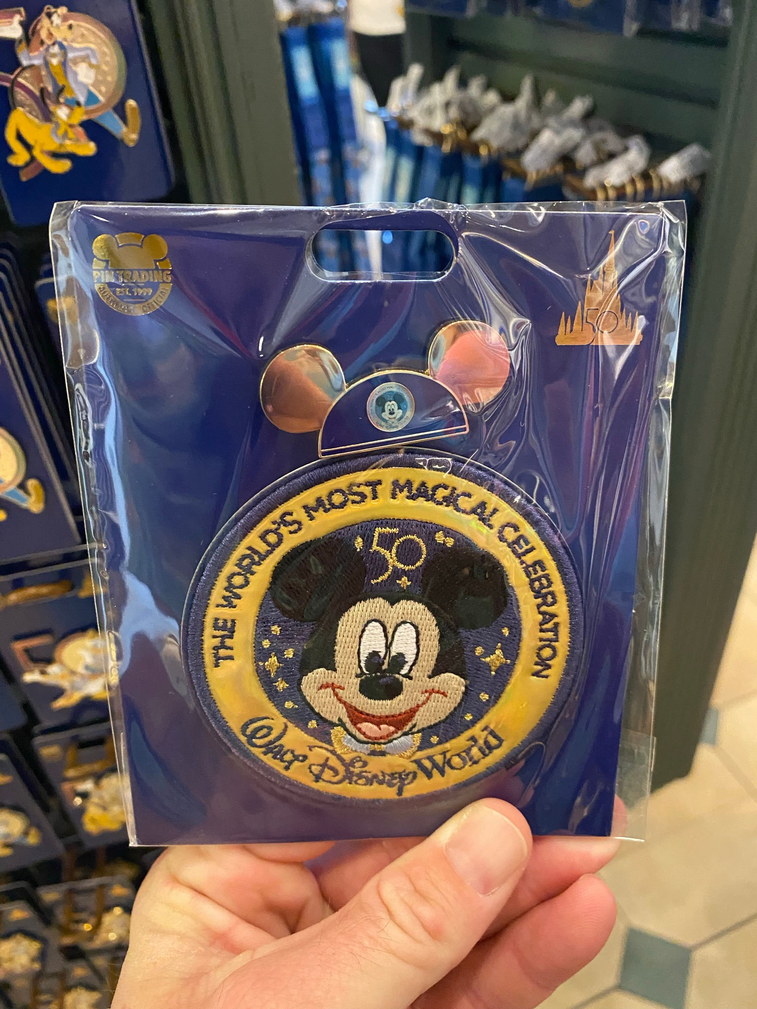 ウォルトディズニーワールド50周年　イヤーハットピン＆ワッペンセット