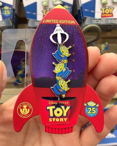 ディズニーリトルグリーンメン マンスリー クリップ　トイストーリー　12ヶ月 ディズニーリトルグリーンメン マンスリー クリップ トイストーリー 12