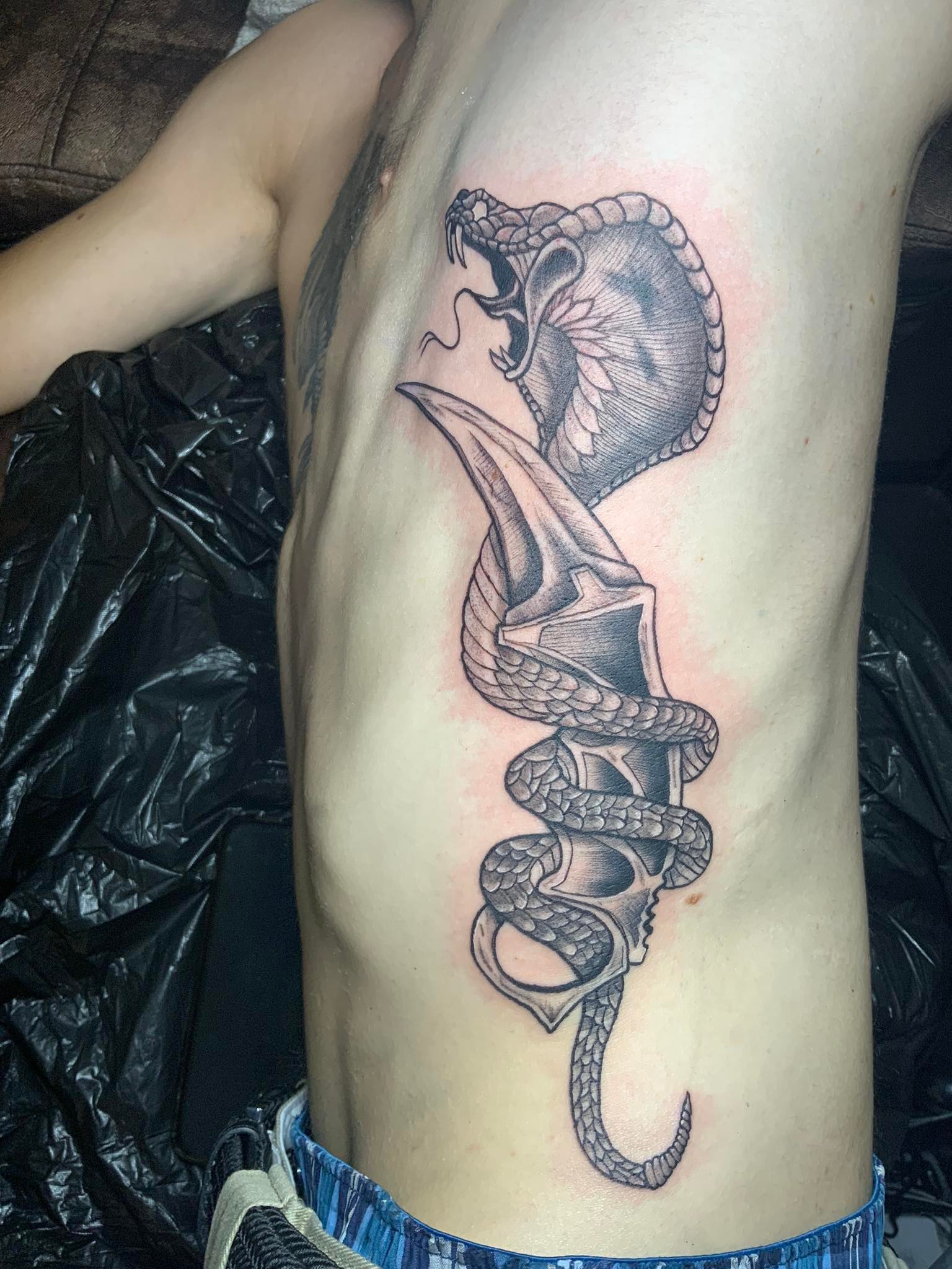 Custom Blackwork — Forbidden Ink — foto 18