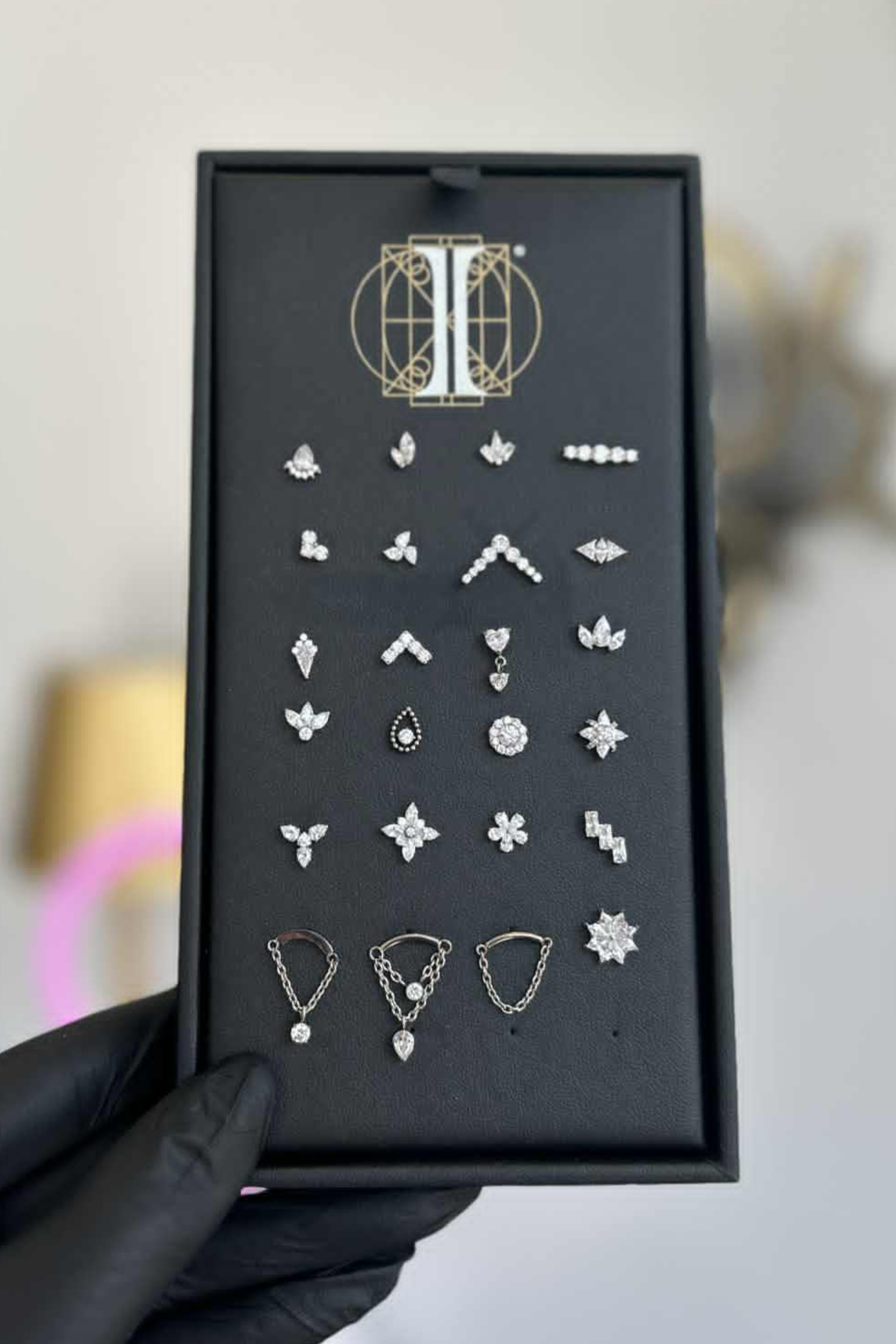 Invictus — Premium Jewellery — Forbidden Ink — foto 1