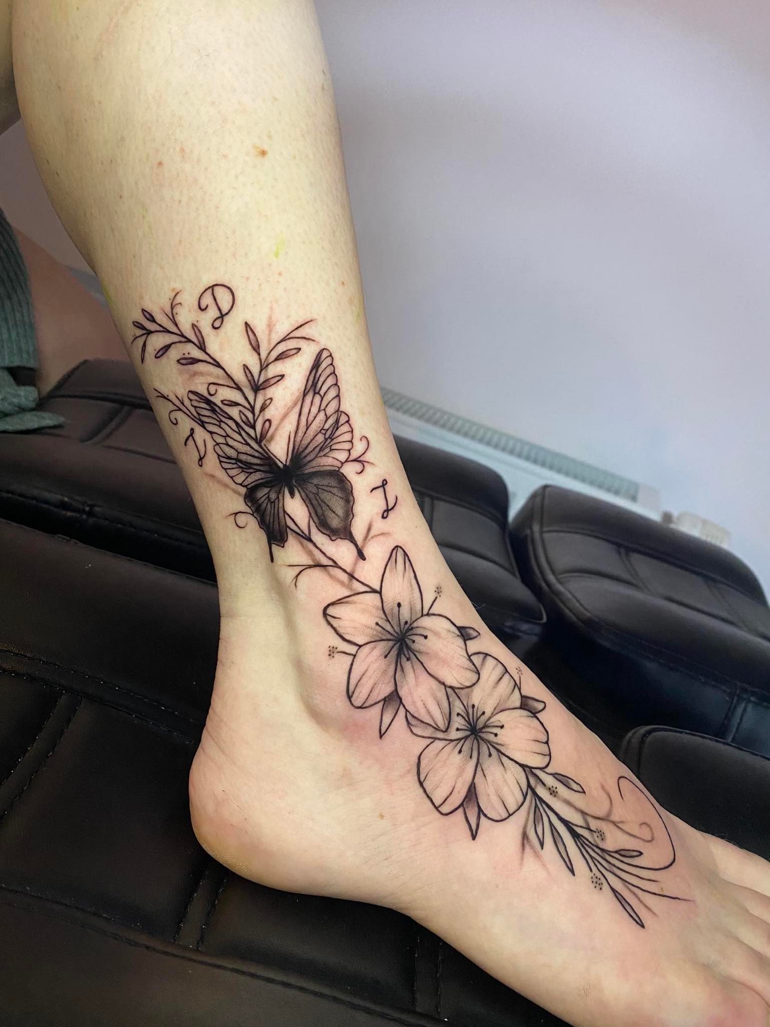 Floral Designs — Forbidden Ink — foto 7