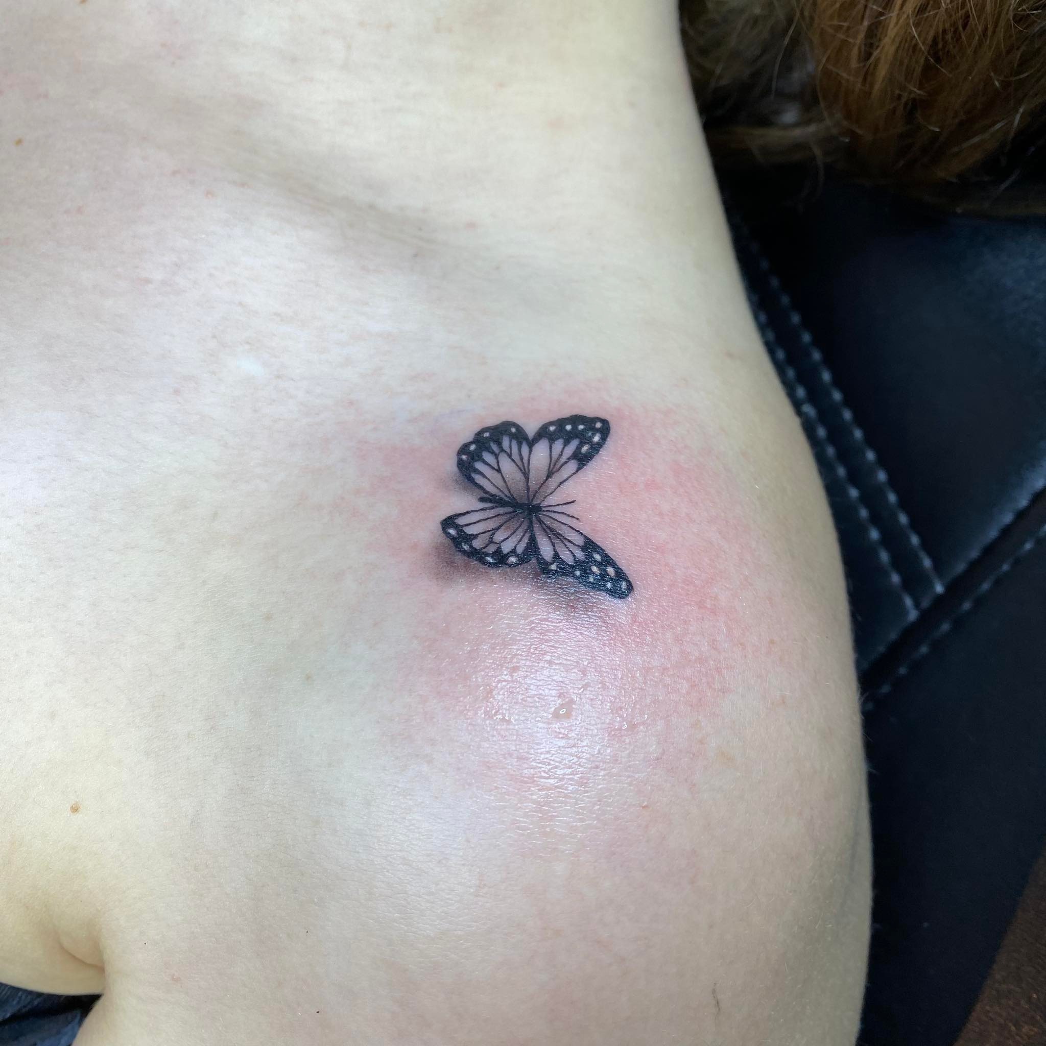 Fine Line Tattoo — Forbidden Ink — foto 13
