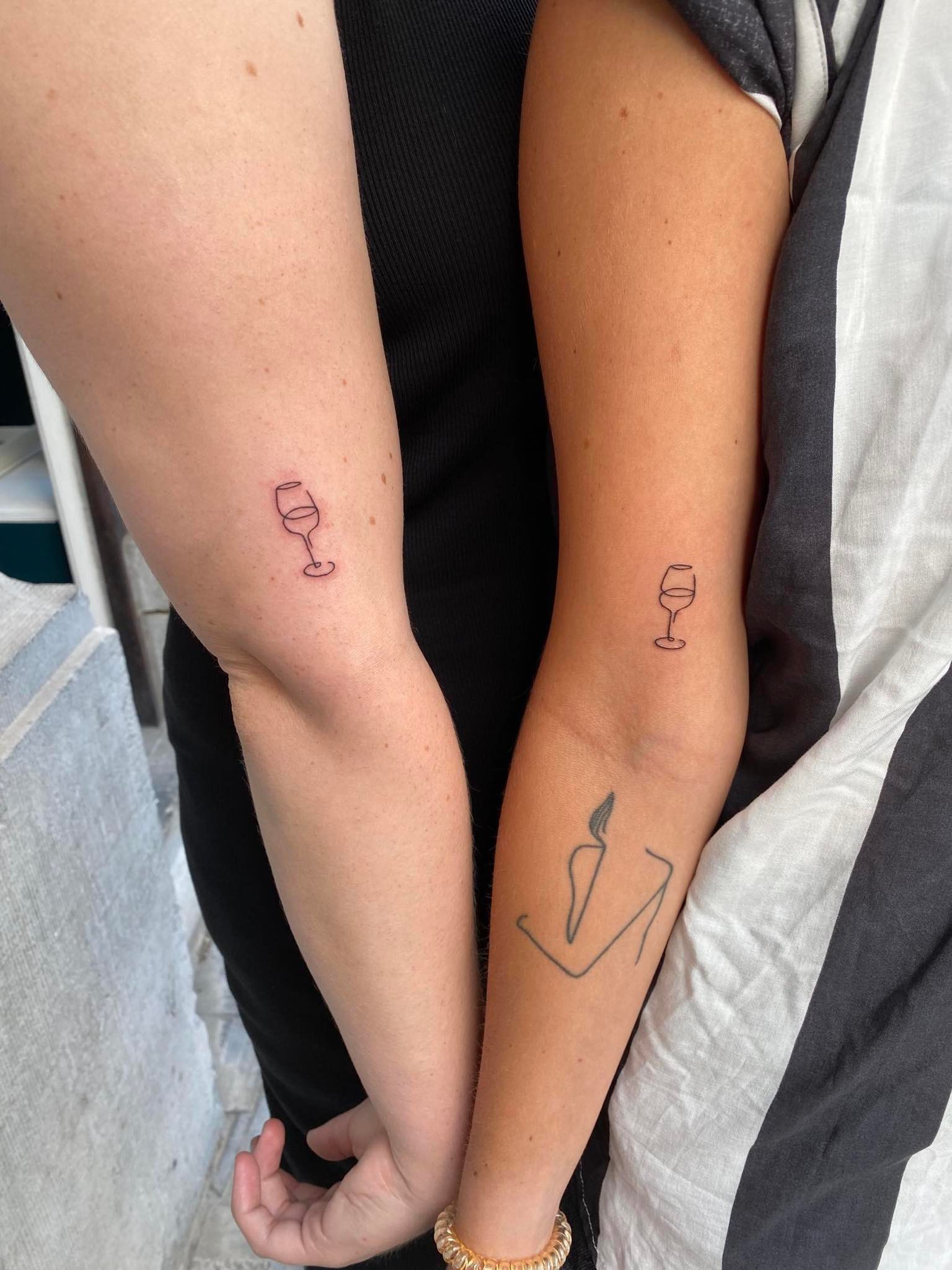 Fine Line Tattoo — Forbidden Ink — foto 4