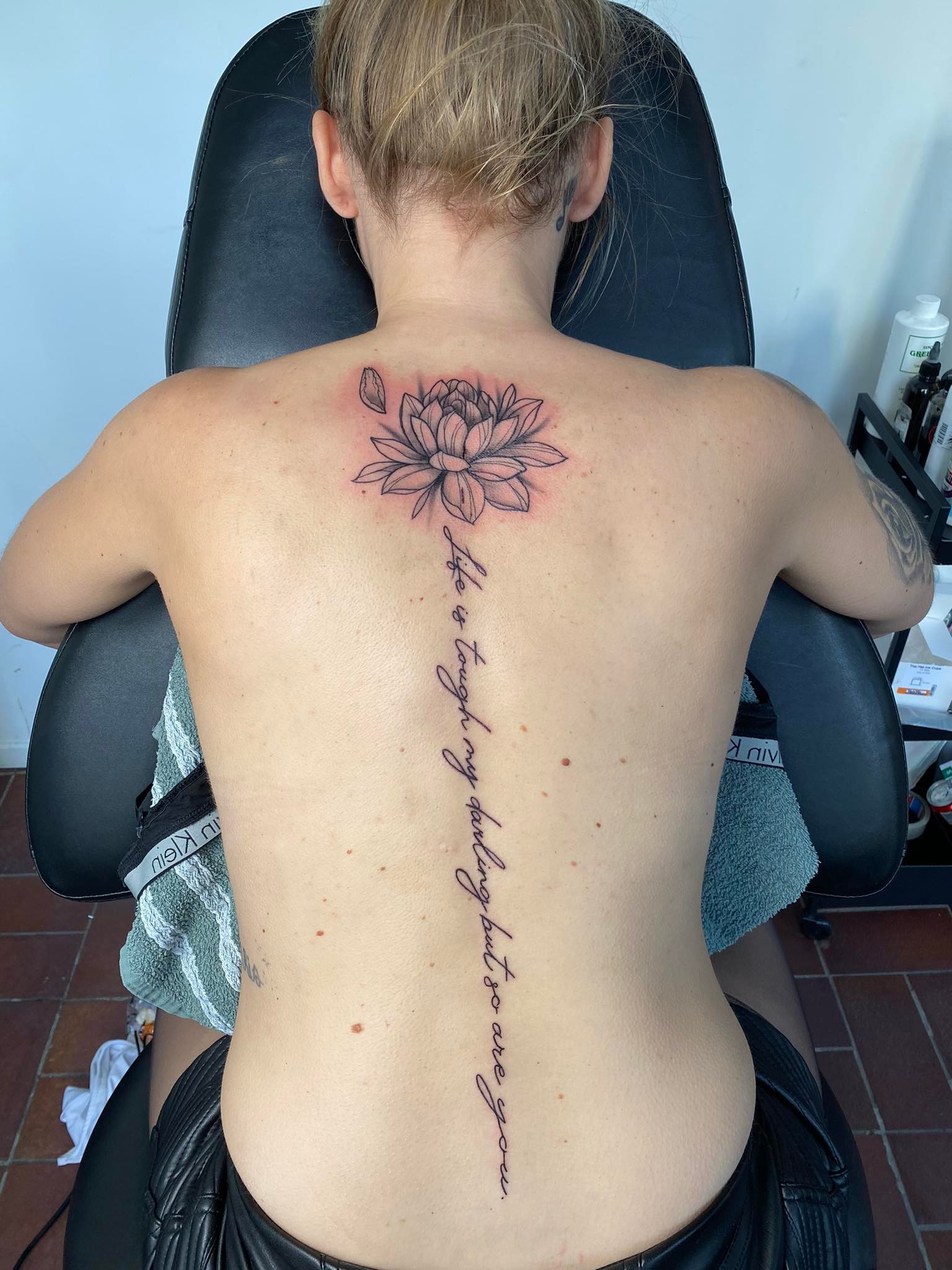 Floral Designs — Forbidden Ink — foto 11