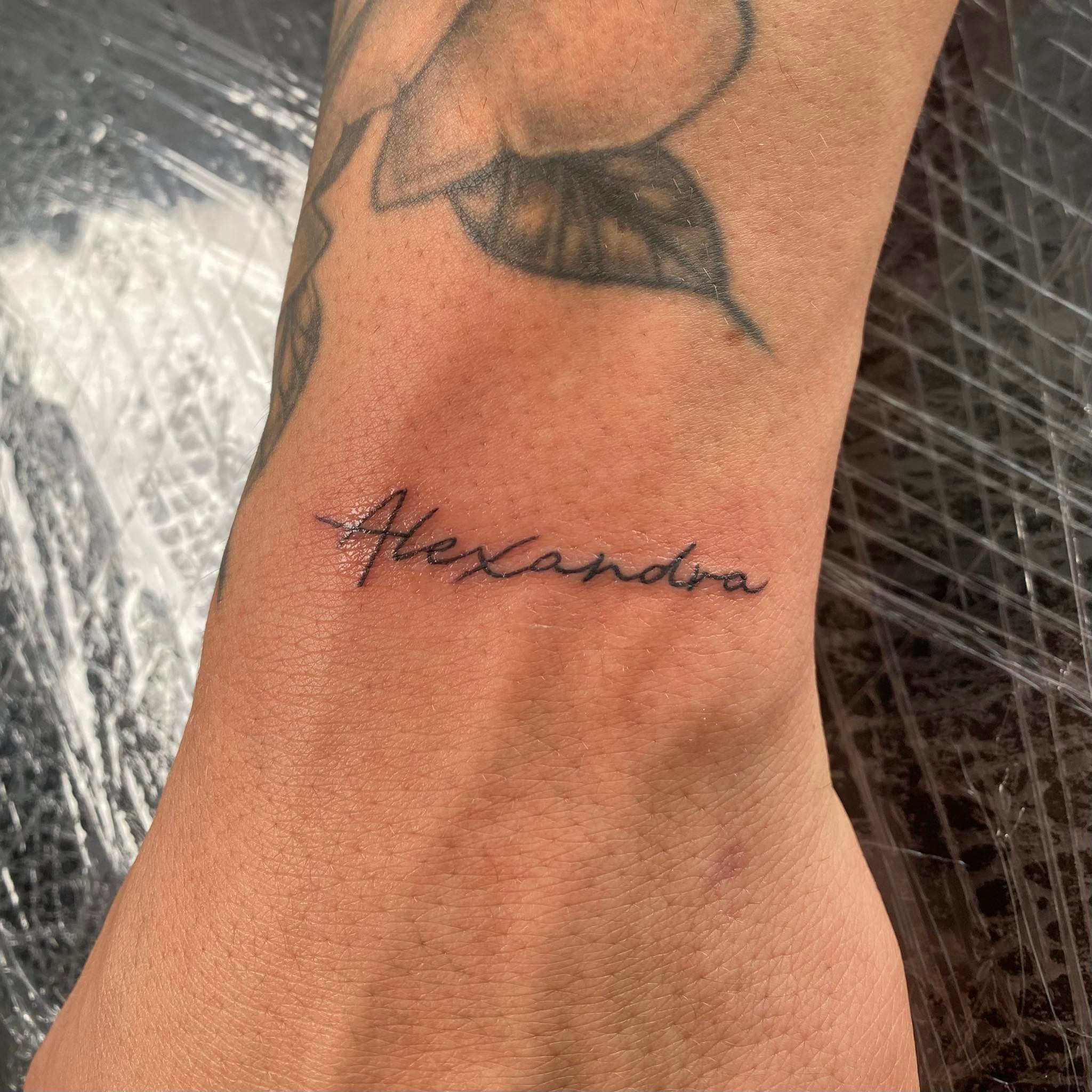 Fine Line Tattoo — Forbidden Ink — foto 11