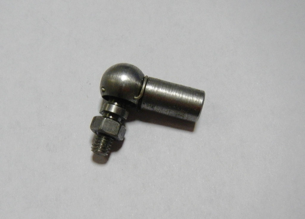 Шарнирный  наконечник тяги рулей оцинкованый