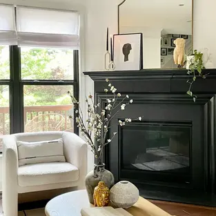 A STYLISH COFFEE TABLE: THE GUIDE TO LAYERING DECOR