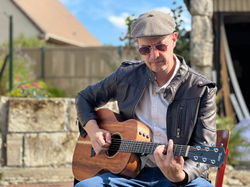 prod_track-files_305208_extra_pictures_Romain-Gutsy
