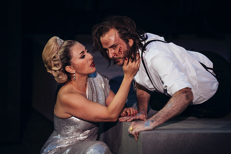 Engagements - Tosca HP2.jpg